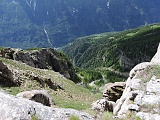 Il sentiero che scende dal Passo del Dosso..............